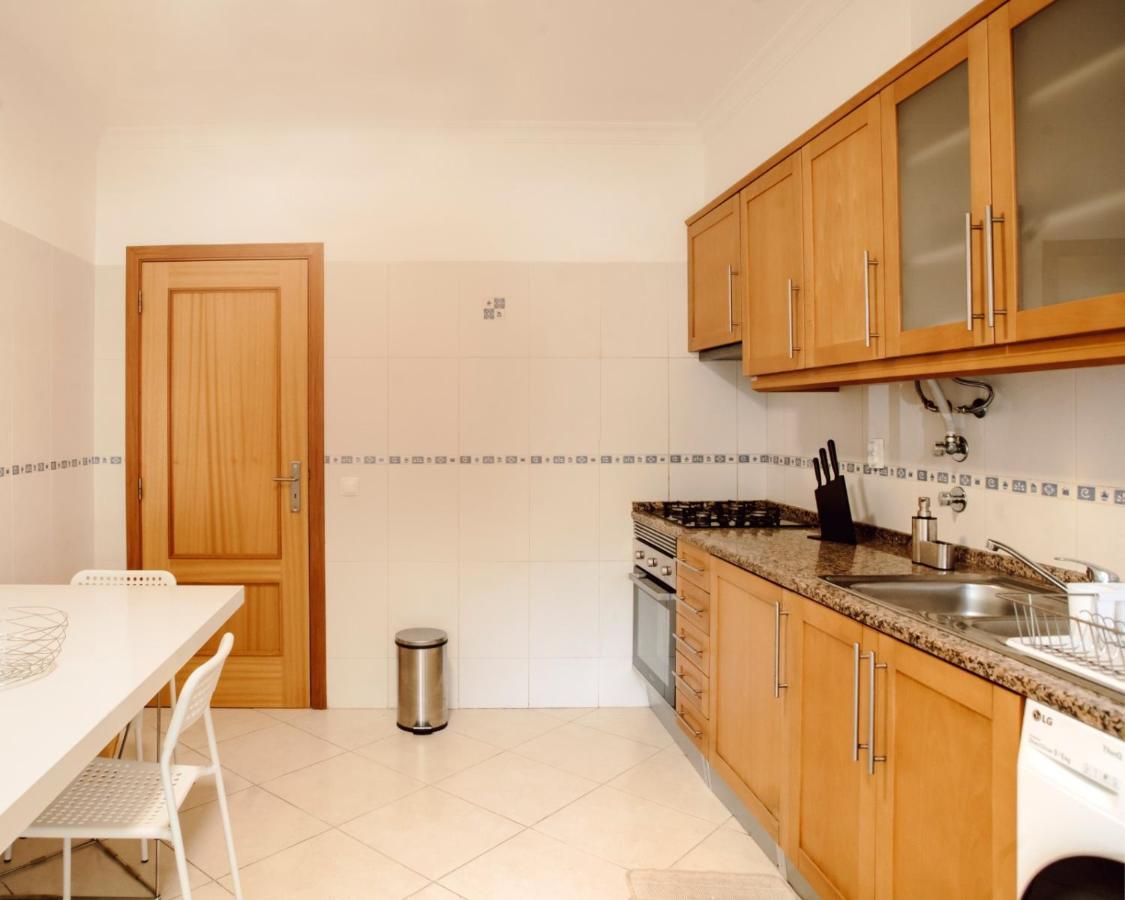 Harbour'S Way, Spacious And Cosy Apartment, With Ac Olhão Esterno foto
